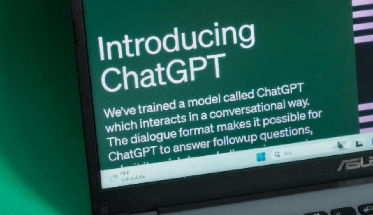 Licenziato per colpa di ChatGPT? | proposta di tassa sulle aziende che sostituiscono umani con robot: quanto siamo vicini